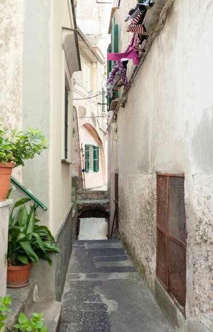 Donna Sara Appartamento In Corte Amalfitana Exterior photo